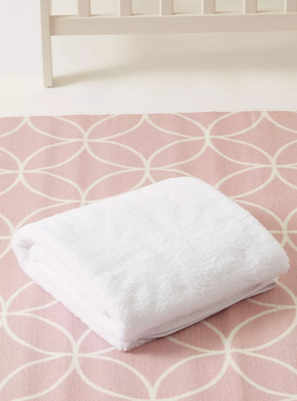 Juniors Solid Sherpa Blanket White  - 102 x 127 cm